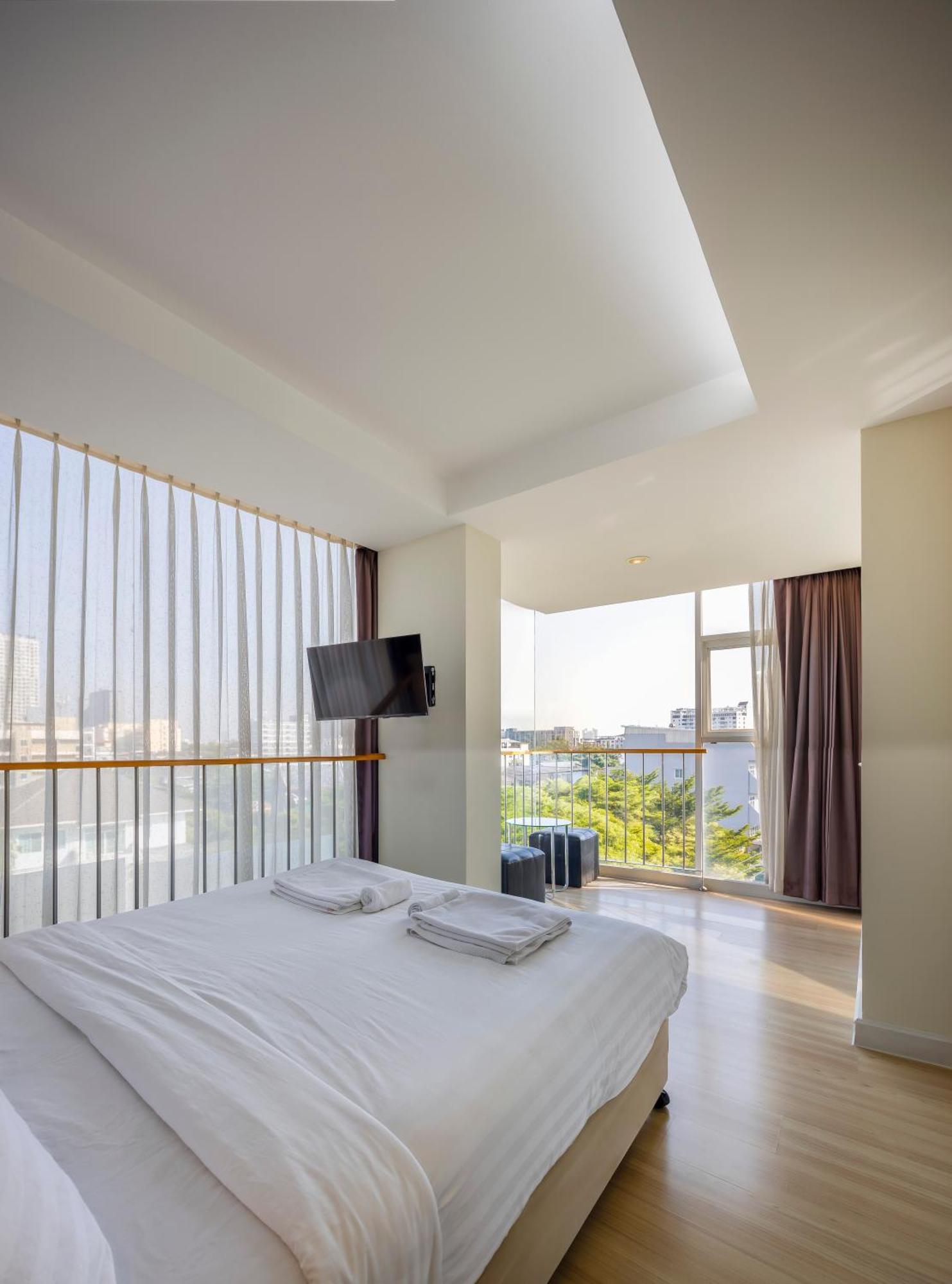 Отель Gp House Express Sukhumvit 81 Бангкок Экстерьер фото