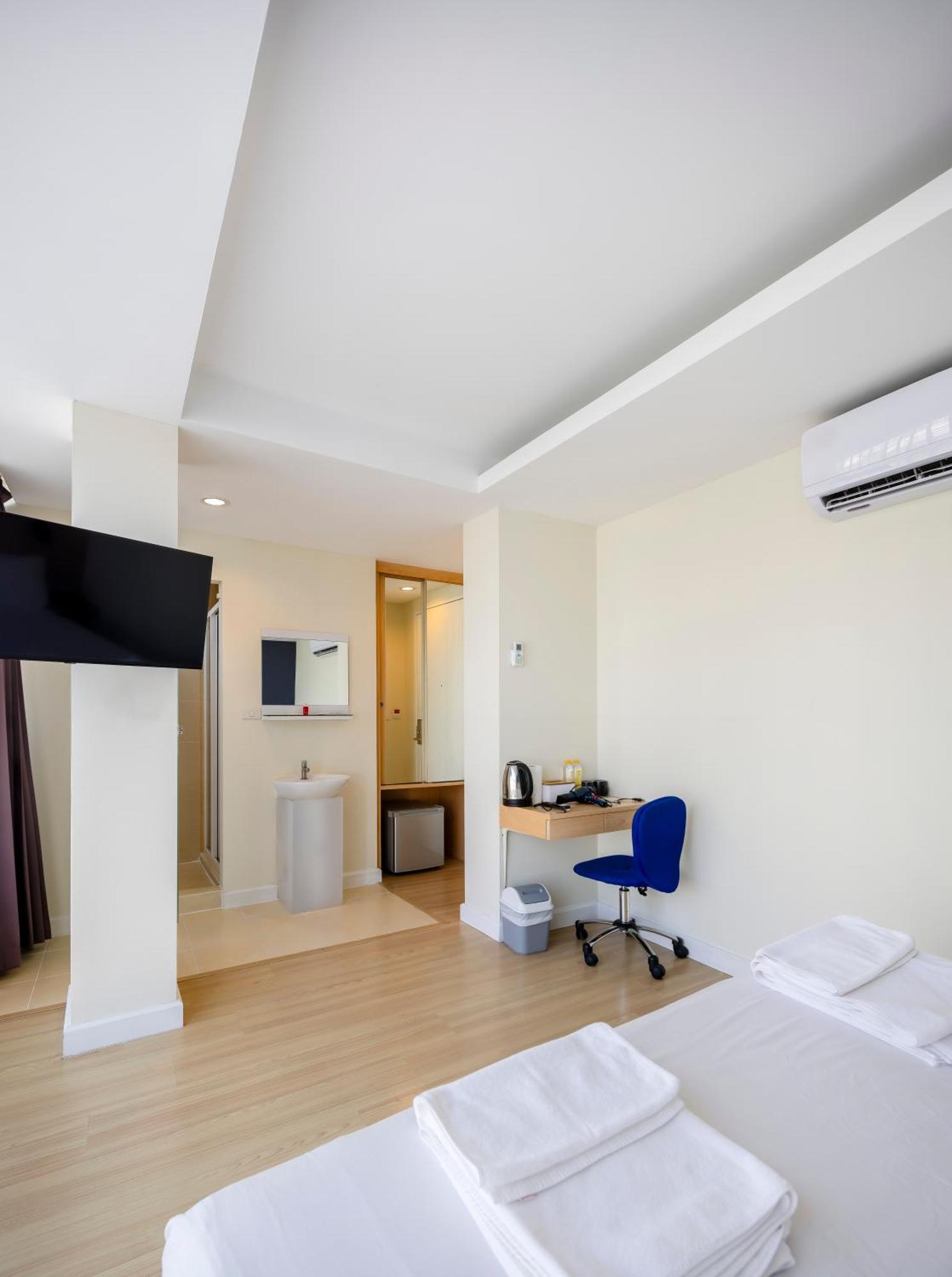 Отель Gp House Express Sukhumvit 81 Бангкок Экстерьер фото