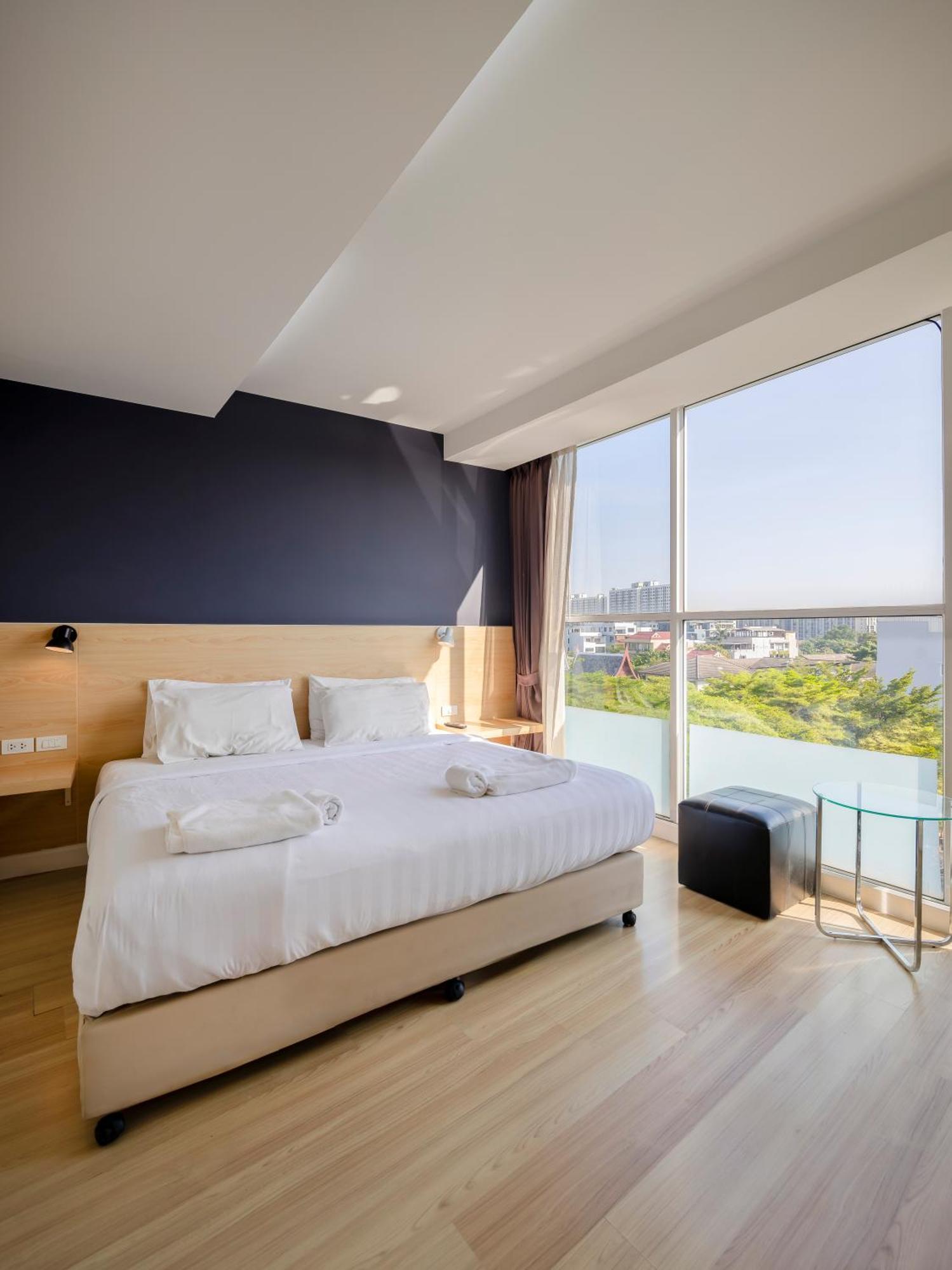 Отель Gp House Express Sukhumvit 81 Бангкок Экстерьер фото