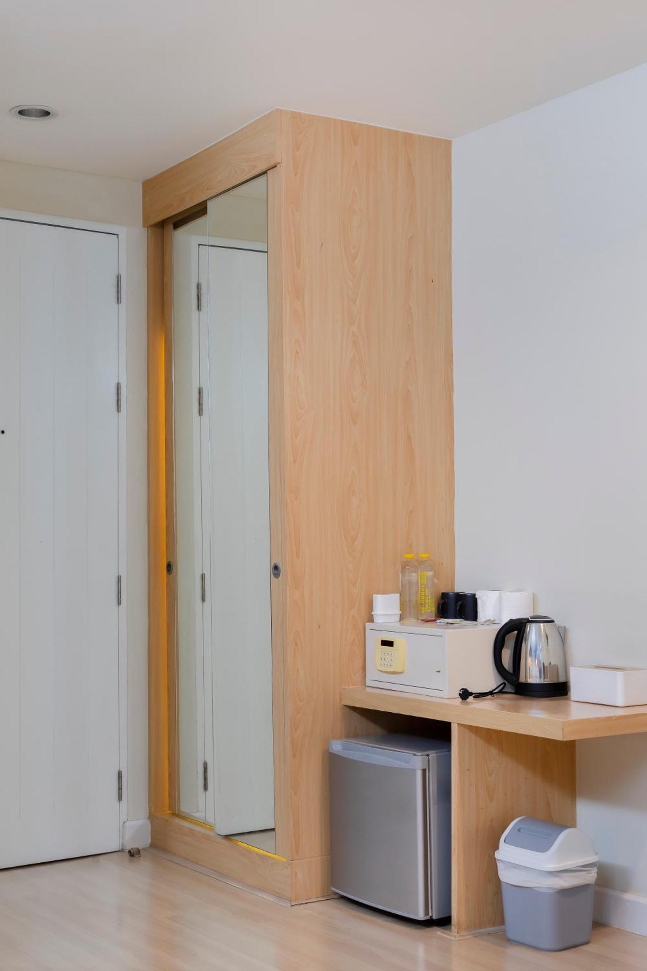 Отель Gp House Express Sukhumvit 81 Бангкок Экстерьер фото