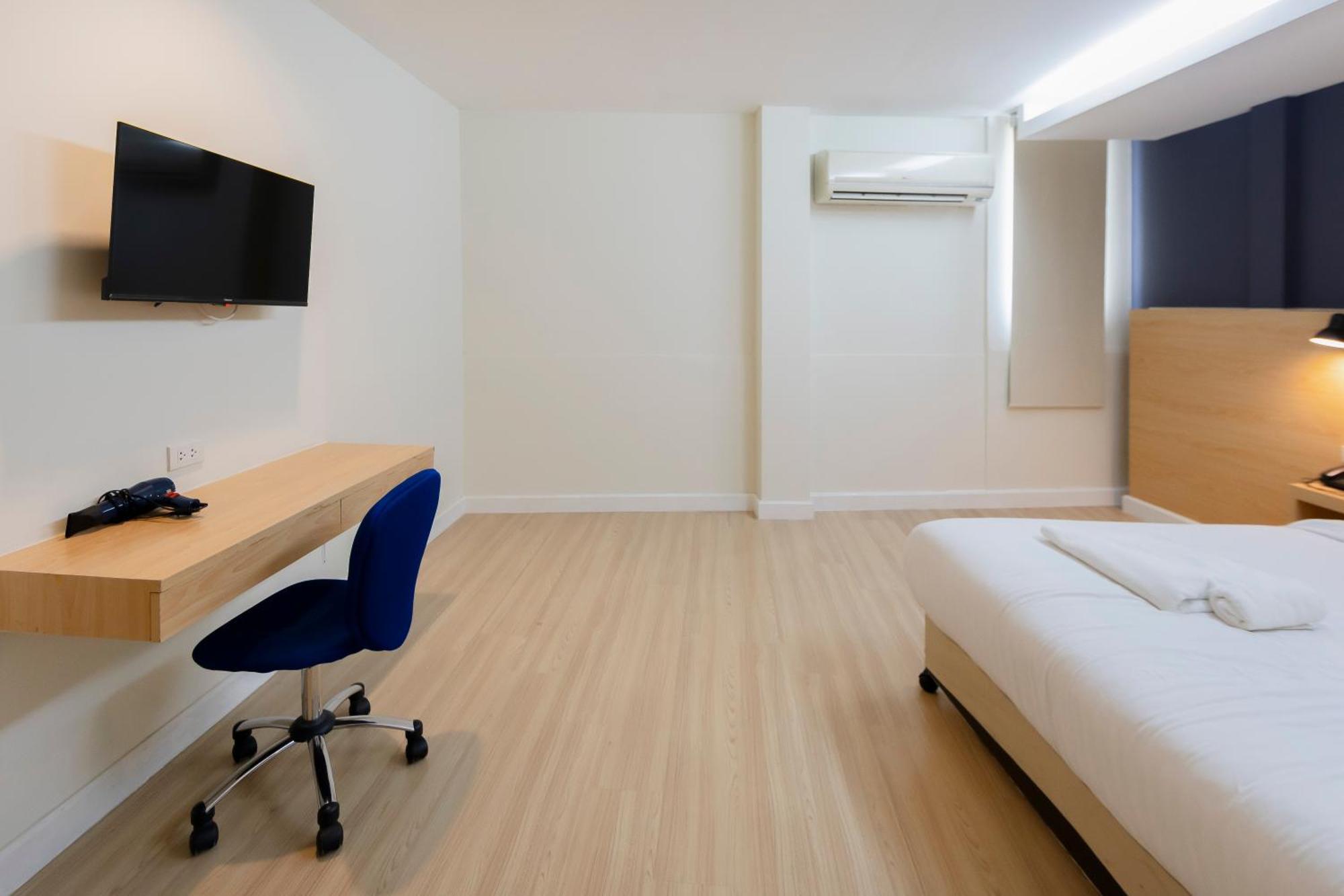 Отель Gp House Express Sukhumvit 81 Бангкок Экстерьер фото