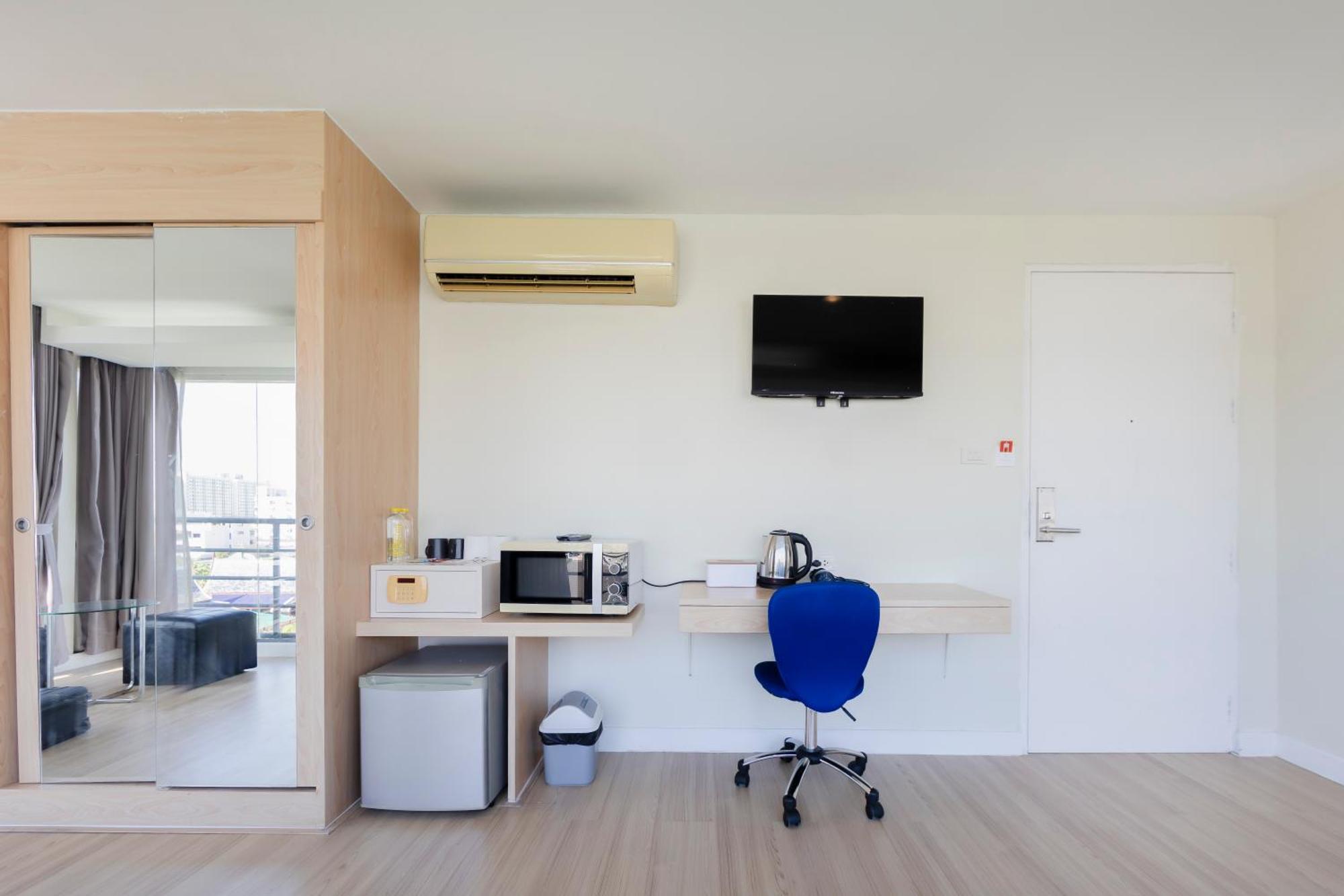 Отель Gp House Express Sukhumvit 81 Бангкок Экстерьер фото
